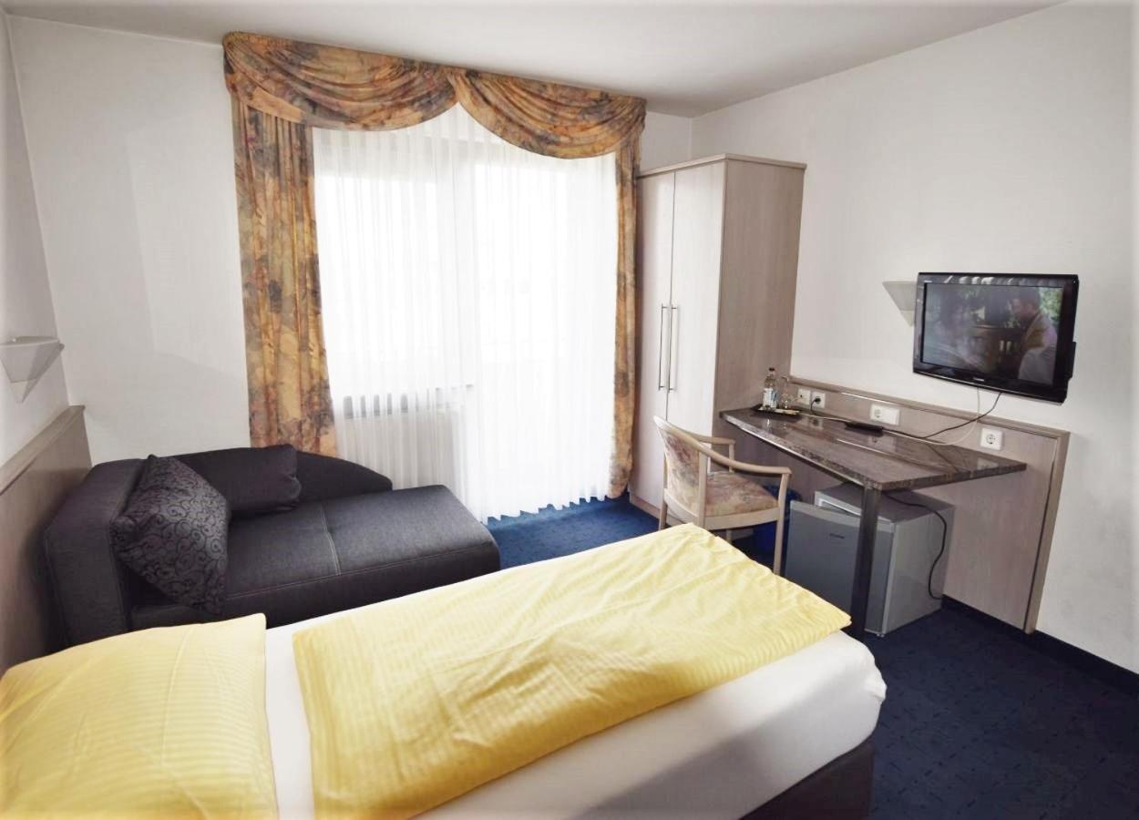 Hotel Alena - Kontaktlos Check-In Filderstadt Exteriér fotografie