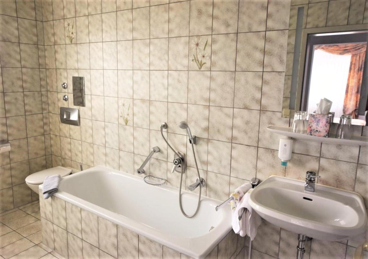 Hotel Alena - Kontaktlos Check-In Filderstadt Exteriér fotografie