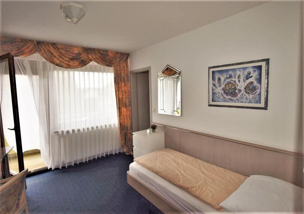 Hotel Alena - Kontaktlos Check-In Filderstadt Exteriér fotografie