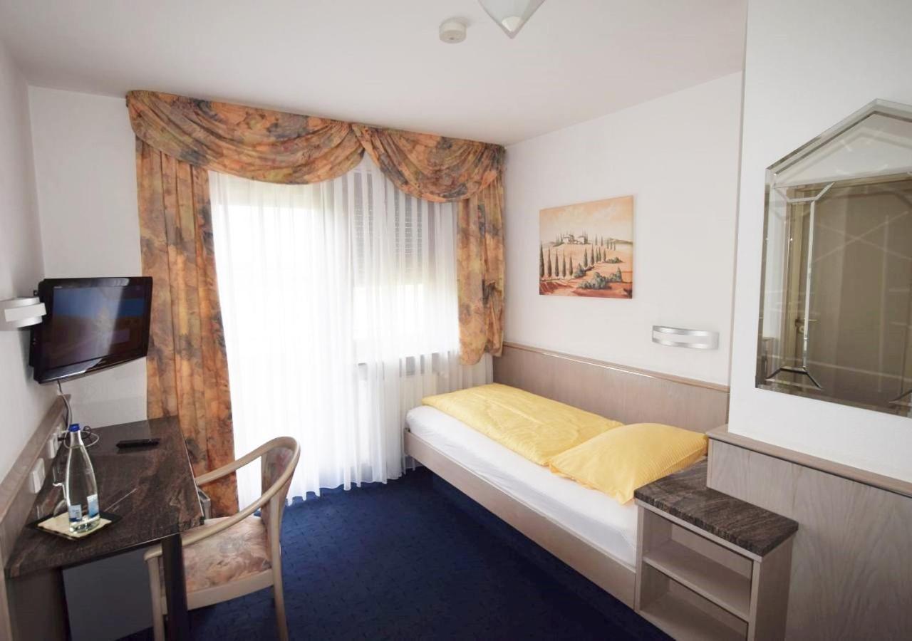 Hotel Alena - Kontaktlos Check-In Filderstadt Exteriér fotografie